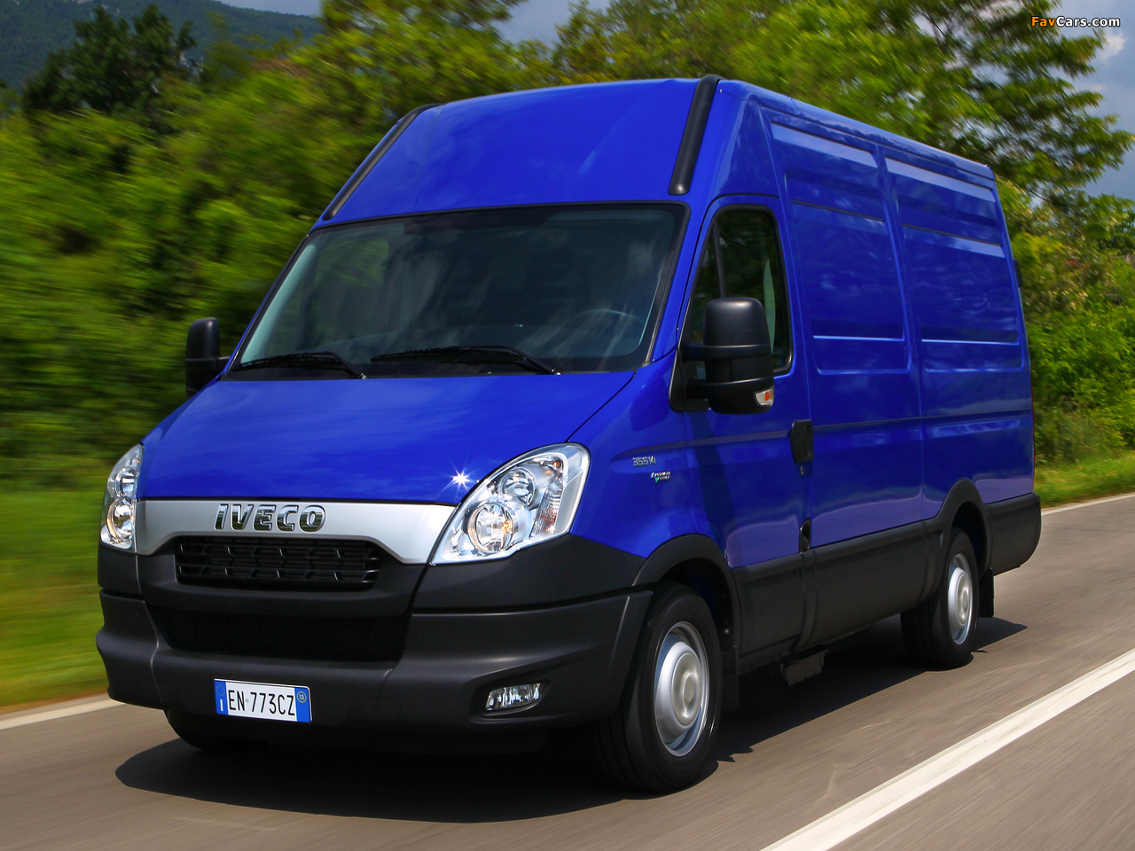Images of Iveco Daily Van Natural Power 2011–14 (1280 x 960)
