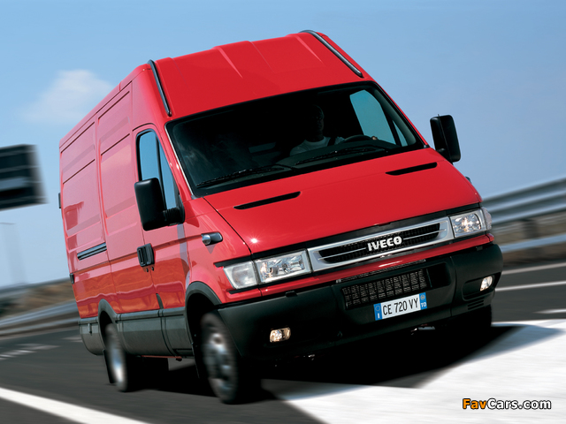 Iveco Daily Van 2004–06 images (640 x 480)
