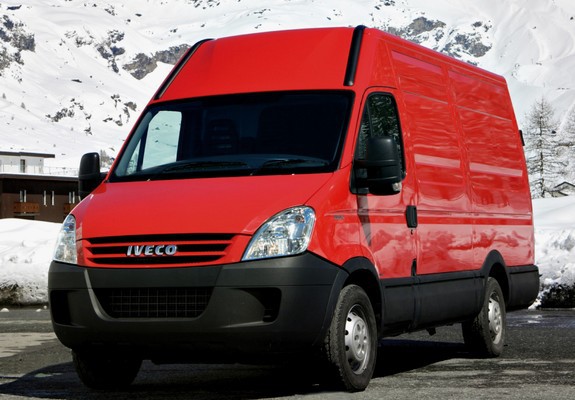 Iveco Daily Van 2006–09 wallpapers