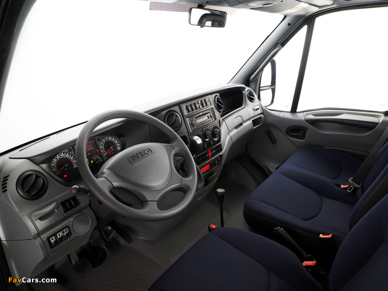 Iveco Daily Chassis Cab 2006–09 wallpapers (800 x 600)