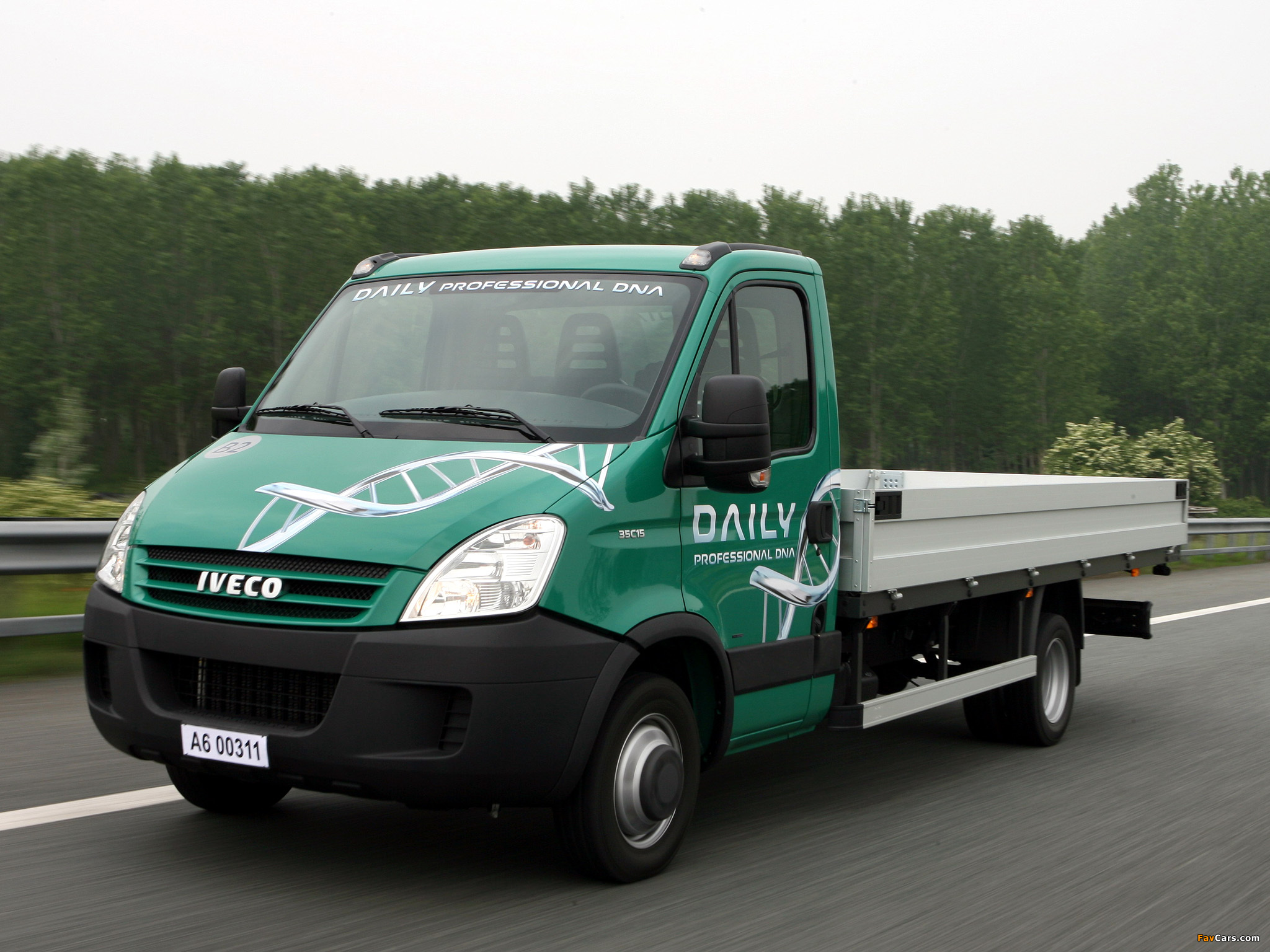 Iveco Daily Chassis Cab 2006–09 wallpapers (2048 x 1536)