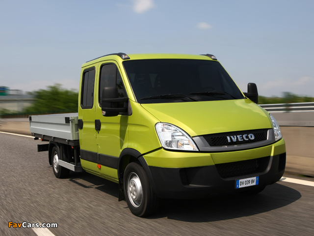 Iveco EcoDaily Crew Cab 2009–11 images (640 x 480)