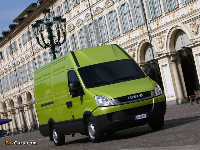 Iveco EcoDaily Van 2009–11 images (640 x 480)