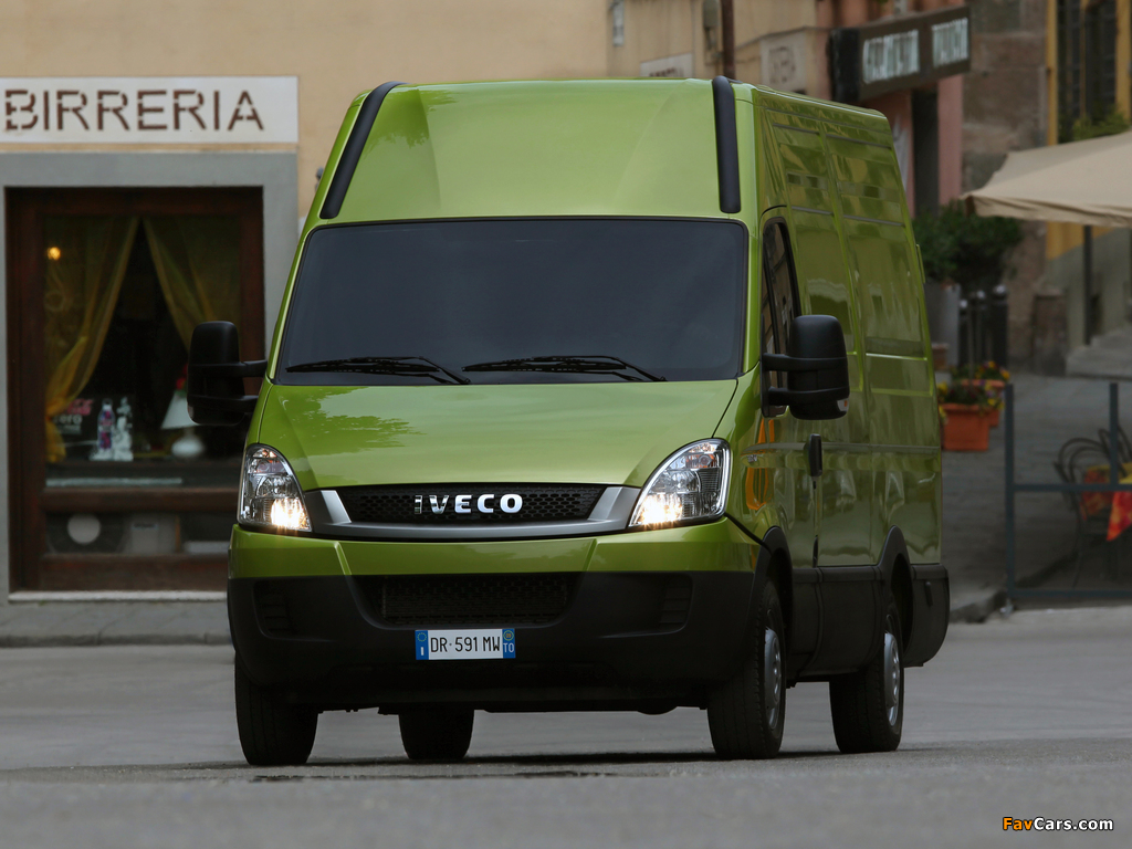 Iveco EcoDaily Van 2009–11 photos (1024 x 768)