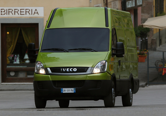 Iveco EcoDaily Van 2009–11 photos