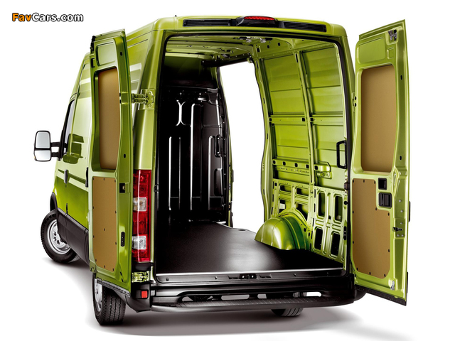 Iveco EcoDaily Van 2009–11 photos (640 x 480)