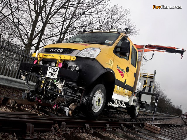 Iveco Daily 4x4 Crew Cab Road Rail Vehicle UK-spec 2009–11 pictures (640 x 480)