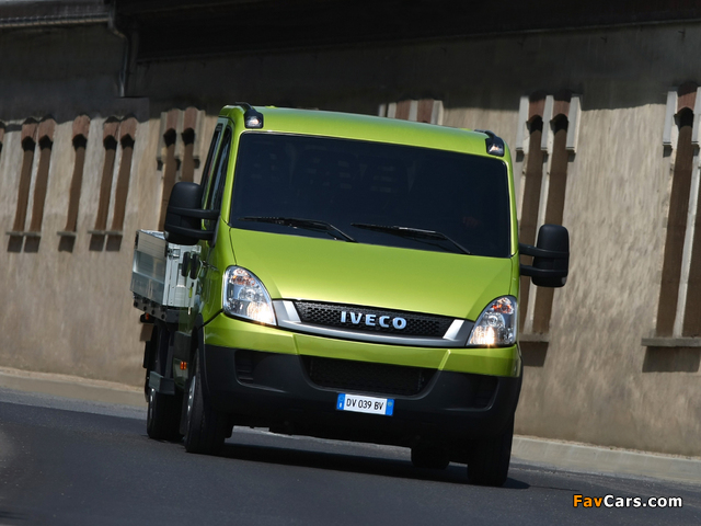 Iveco EcoDaily Crew Cab 2009–11 wallpapers (640 x 480)