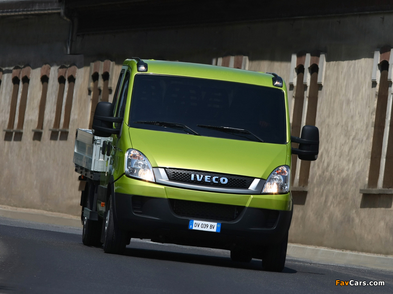 Iveco EcoDaily Crew Cab 2009–11 wallpapers (800 x 600)