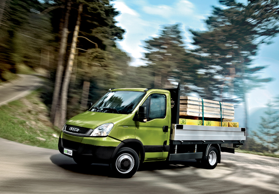 Iveco EcoDaily Chassis Cab 2009–11 wallpapers