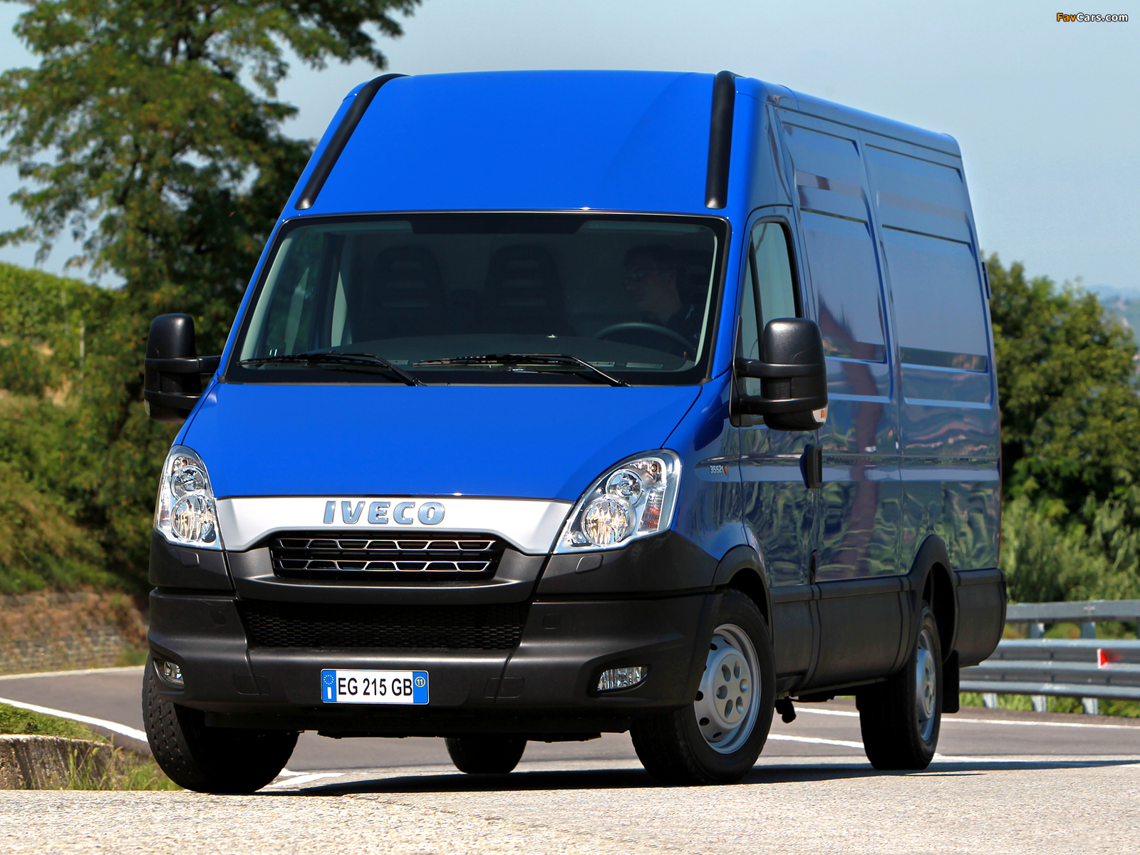 Iveco Daily Van 2011–14 images (1600 x 1200)