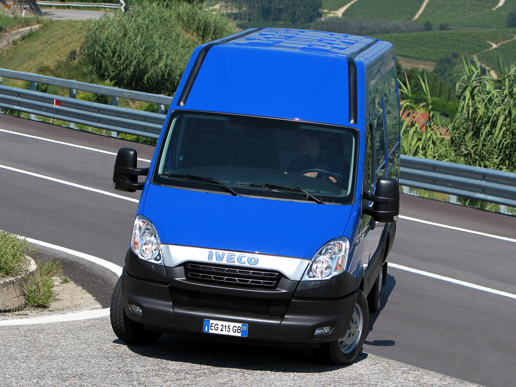 Iveco Daily Van 2011–14 photos (2048 x 1536)