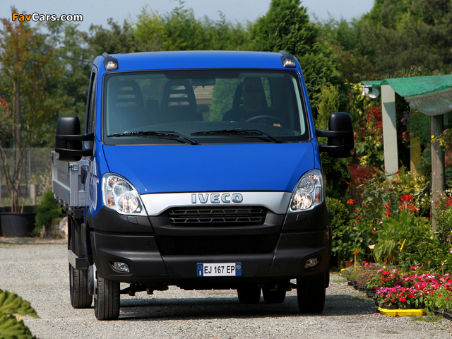 Iveco Daily Chassis Cab 2011 pictures (640 x 480)