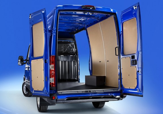 Iveco Daily Van 2011–14 pictures