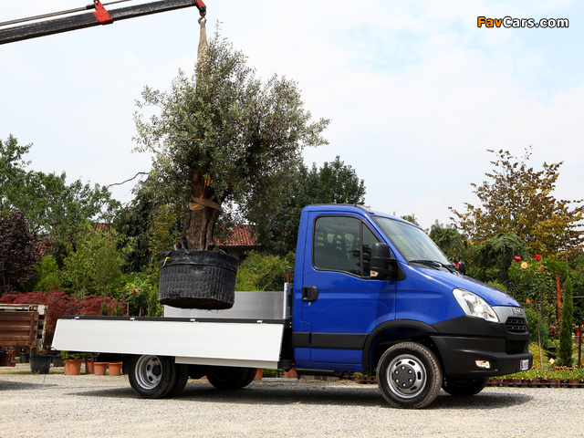 Iveco Daily Chassis Cab 2011–14 wallpapers (640 x 480)