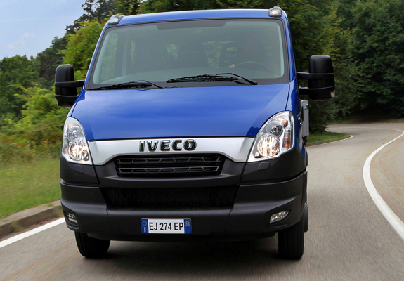 Iveco Daily Chassis Cab 2011–14 wallpapers