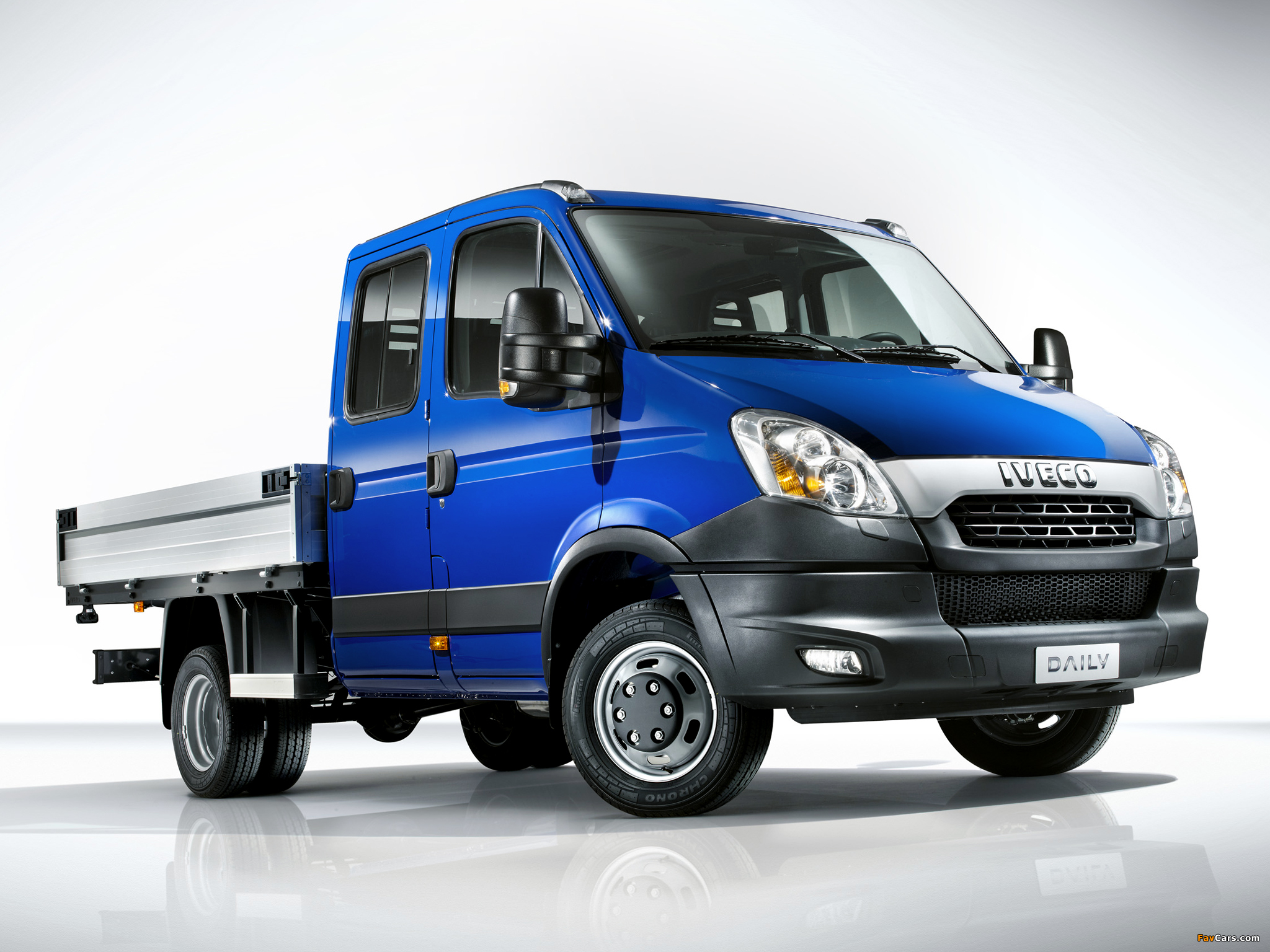 Iveco Daily Crew Cab 2011–14 wallpapers (2048 x 1536)