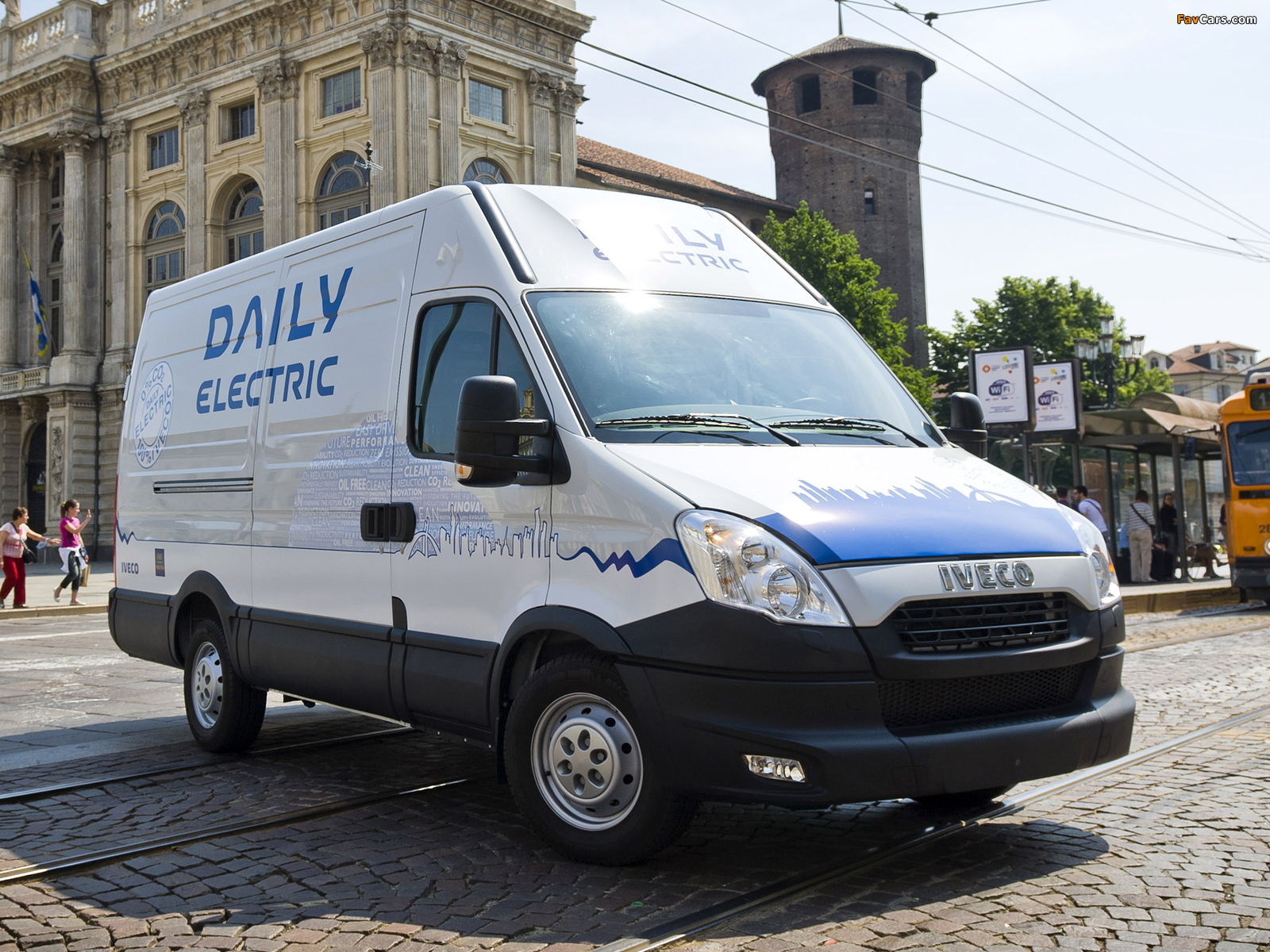 Iveco Daily Electric 2012–14 wallpapers (1600 x 1200)