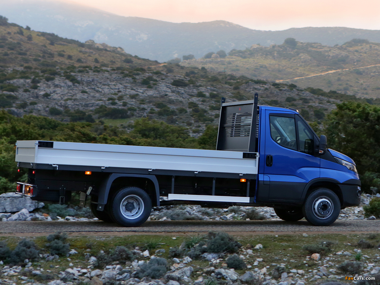 Iveco Daily 70 Chassis Cab 2014 images (1280 x 960)