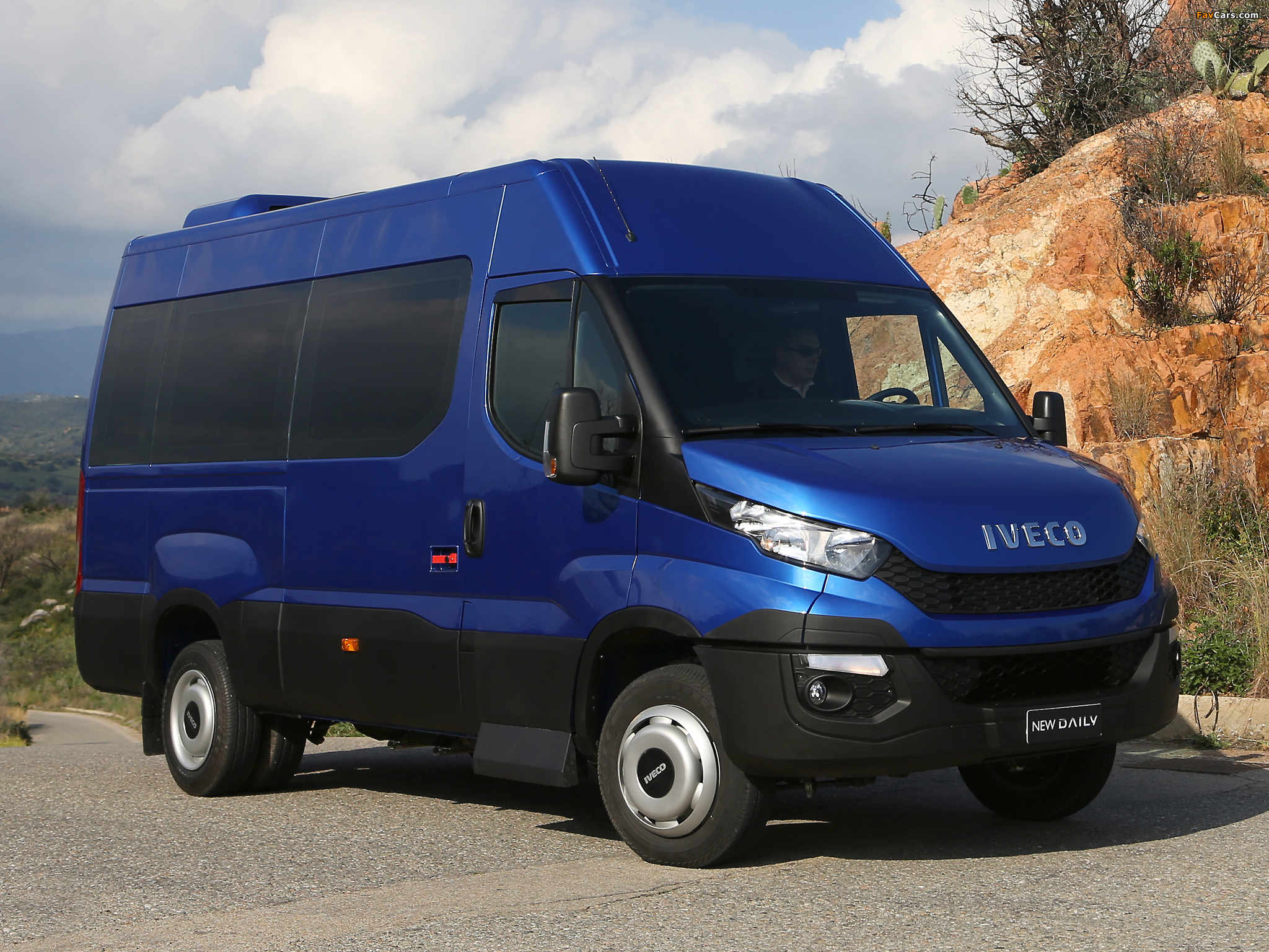 Iveco Daily Minibus 2014 photos (2048 x 1536)