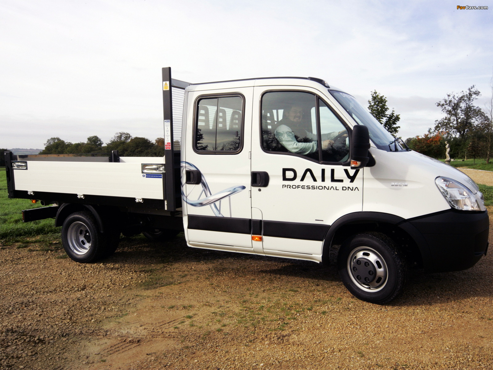 Pictures of Iveco Daily Crew Cab UK-spec 2006–09 (1600 x 1200)