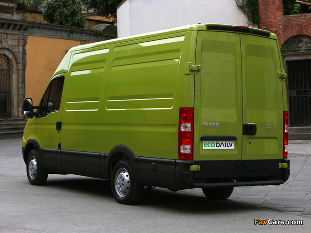 Pictures of Iveco EcoDaily Van 2009–11 (640 x 480)