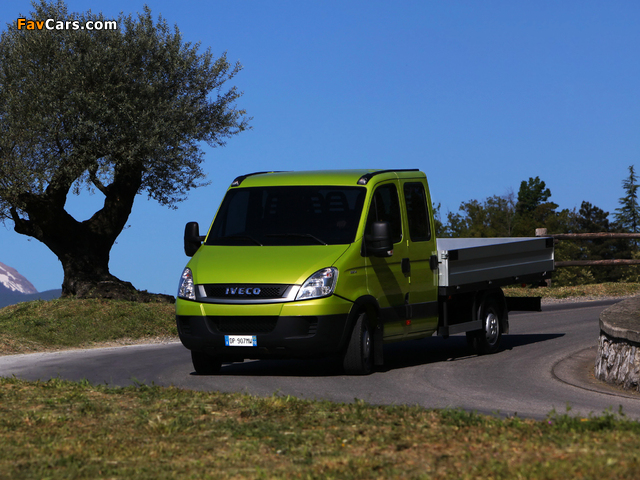 Pictures of Iveco EcoDaily Crew Cab 2009–11 (640 x 480)