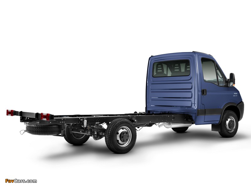 Pictures of Iveco Daily Chassis BR-spec 2012 (800 x 600)