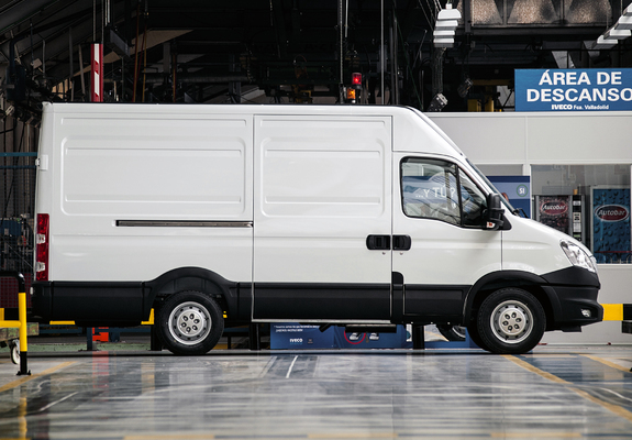 Pictures of Iveco Daily Air Pro 2013–14