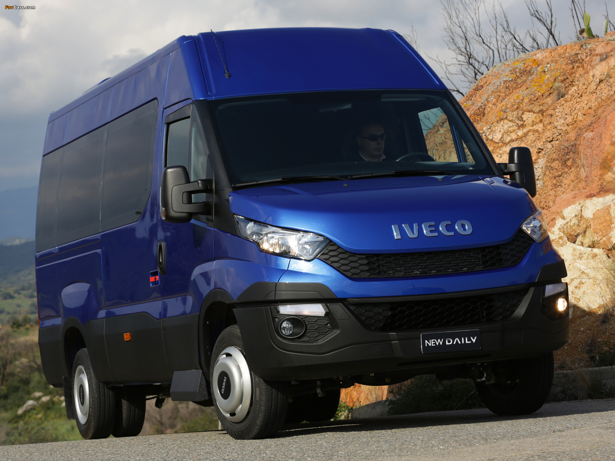 Pictures of Iveco Daily Minibus 2014 (2048 x 1536)