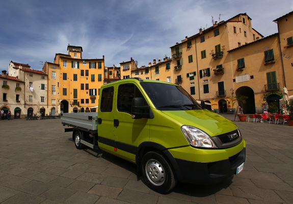 Iveco EcoDaily Crew Cab 2009–11 wallpapers