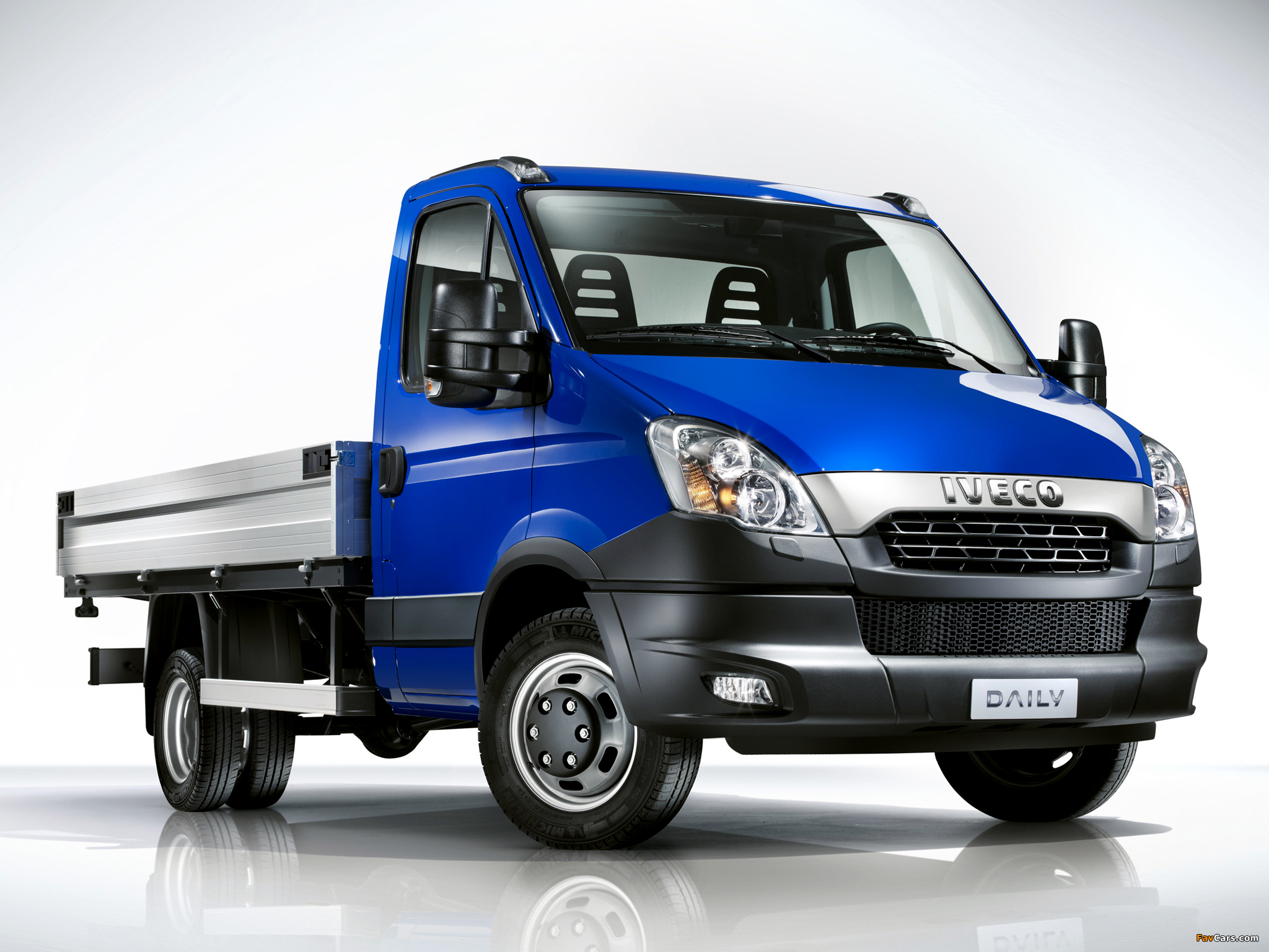 Iveco Daily Chassis Cab 2011 wallpapers (2048 x 1536)