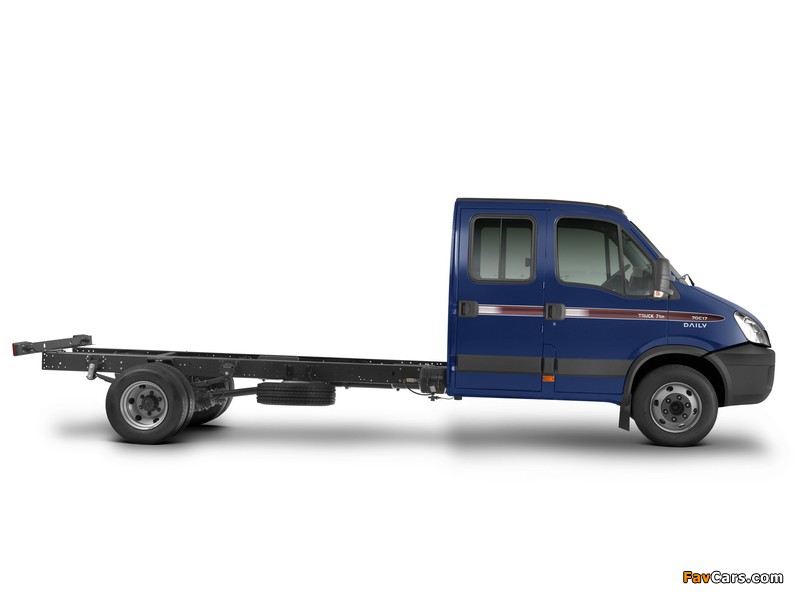 Iveco Daily Crew Cab Chassis BR-spec 2012 wallpapers (800 x 600)