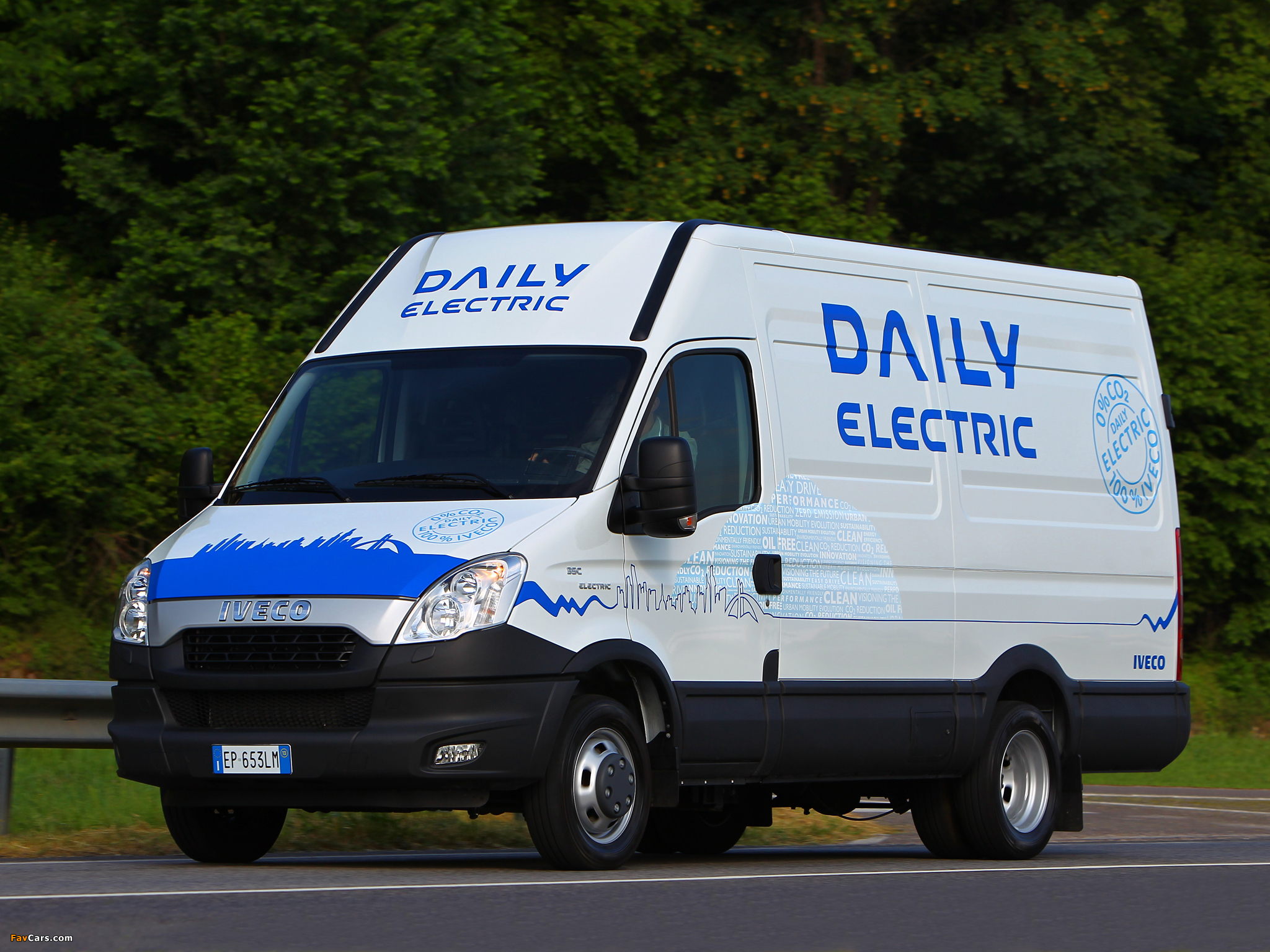 Iveco Daily Electric 2012–14 wallpapers (2048 x 1536)
