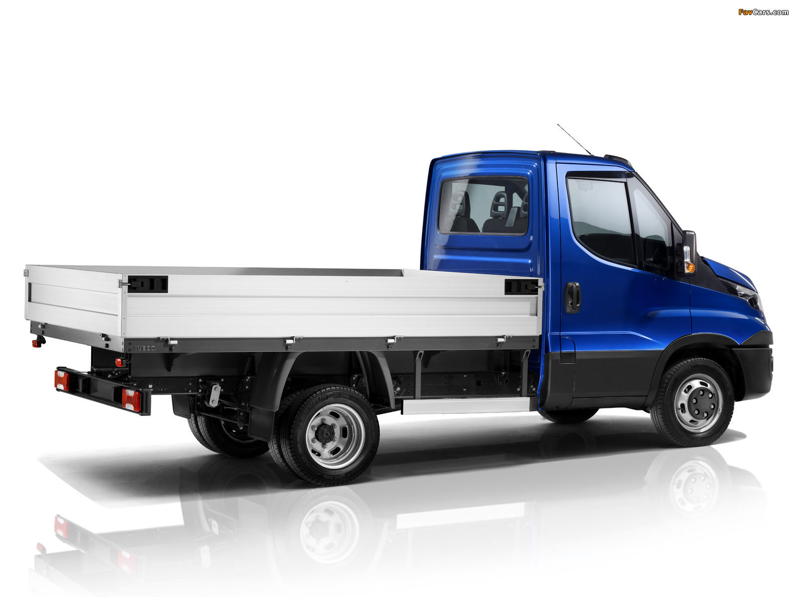 Iveco Daily 35 Chassis Cab 2014 wallpapers (1600 x 1200)