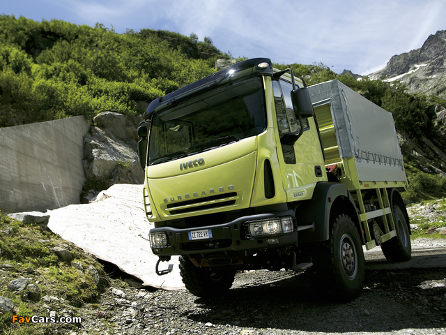 Iveco EuroCargo 4x4 2004–08 wallpapers (640 x 480)