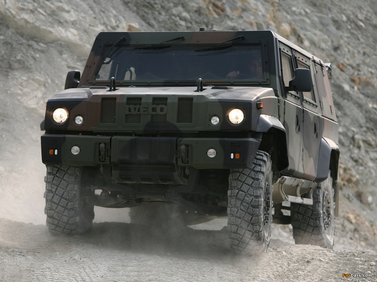 Iveco Lince LMV 2001 wallpapers (1280 x 960)
