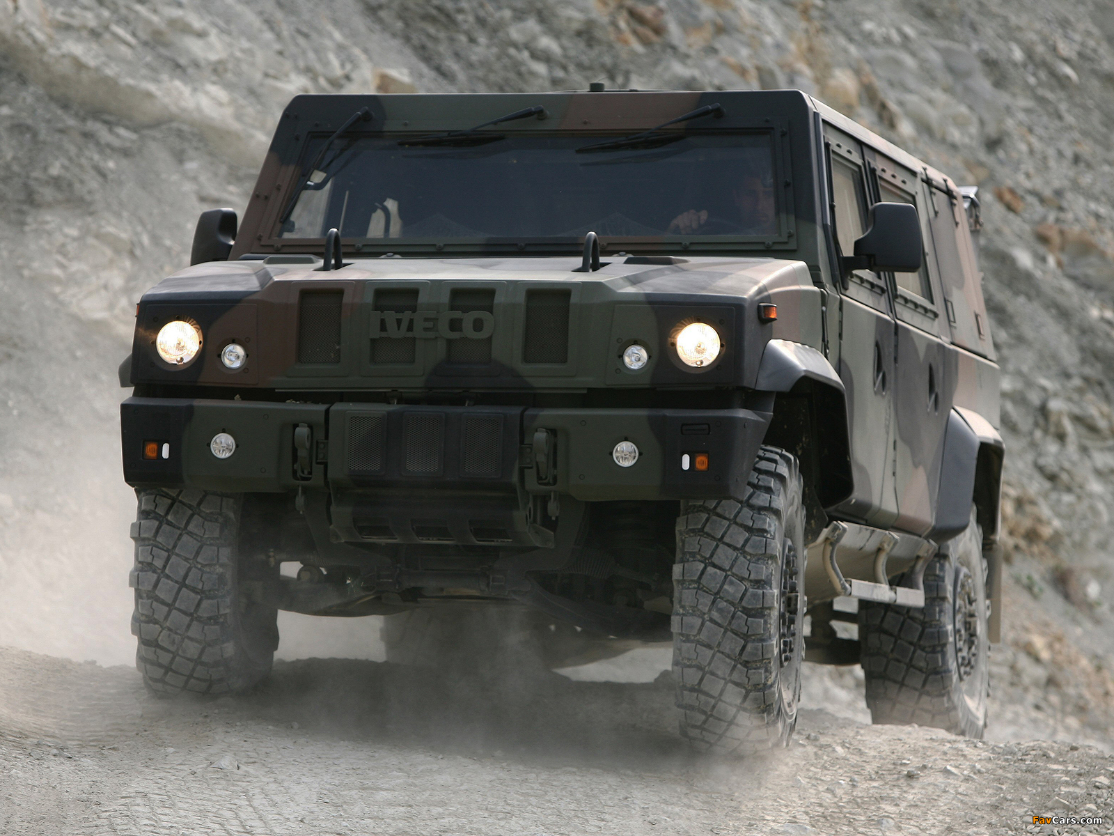 Iveco Lince LMV 2001 wallpapers (1600 x 1200)