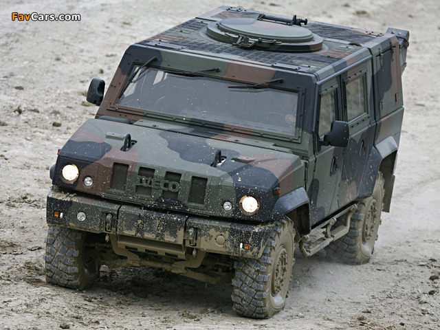 Pictures of Iveco Lince LMV 2001 (640 x 480)