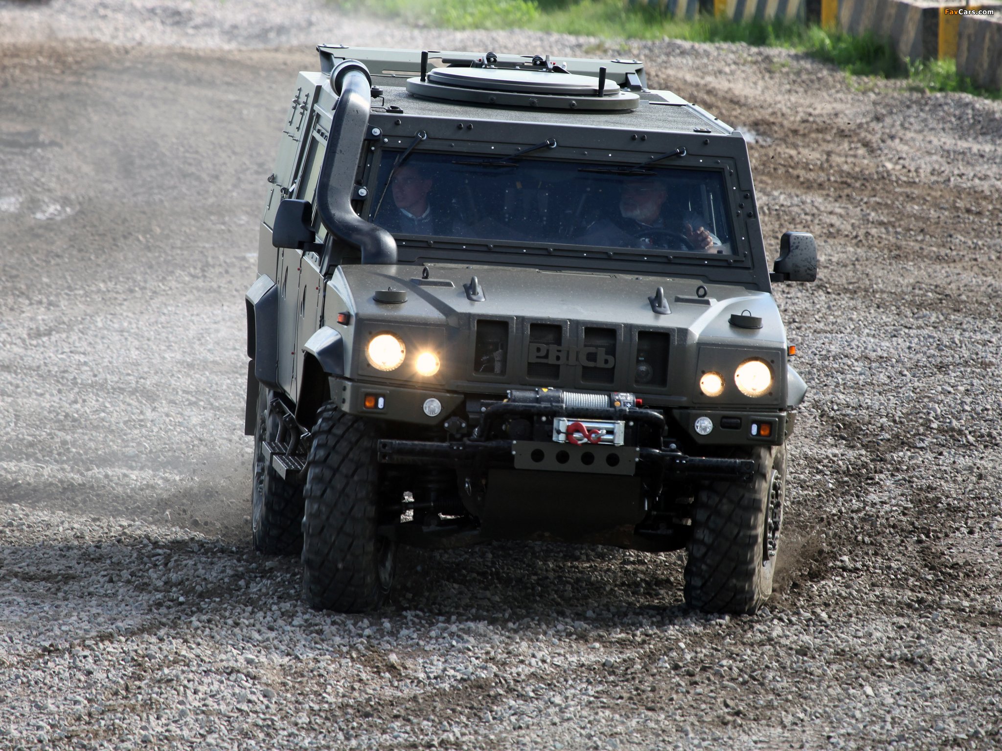 Pictures of Iveco LMV Ric (M65) 2011–13 (2048 x 1536)