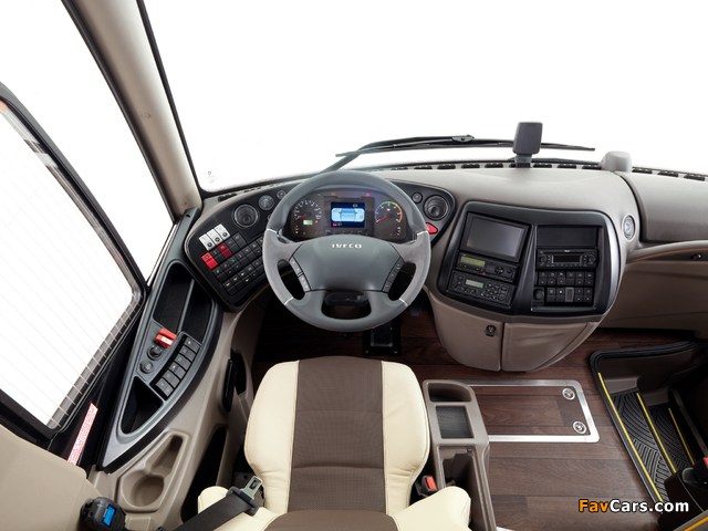 Iveco Magelys Pro 2013 wallpapers (640 x 480)