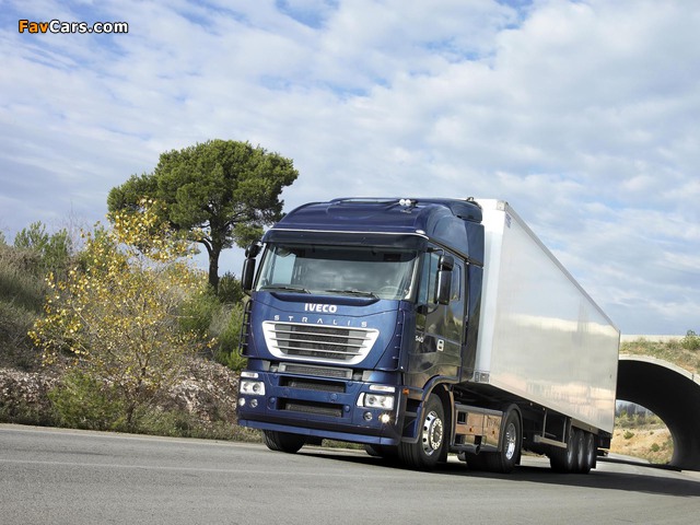 Iveco Stralis 540 2002–06 wallpapers (640 x 480)