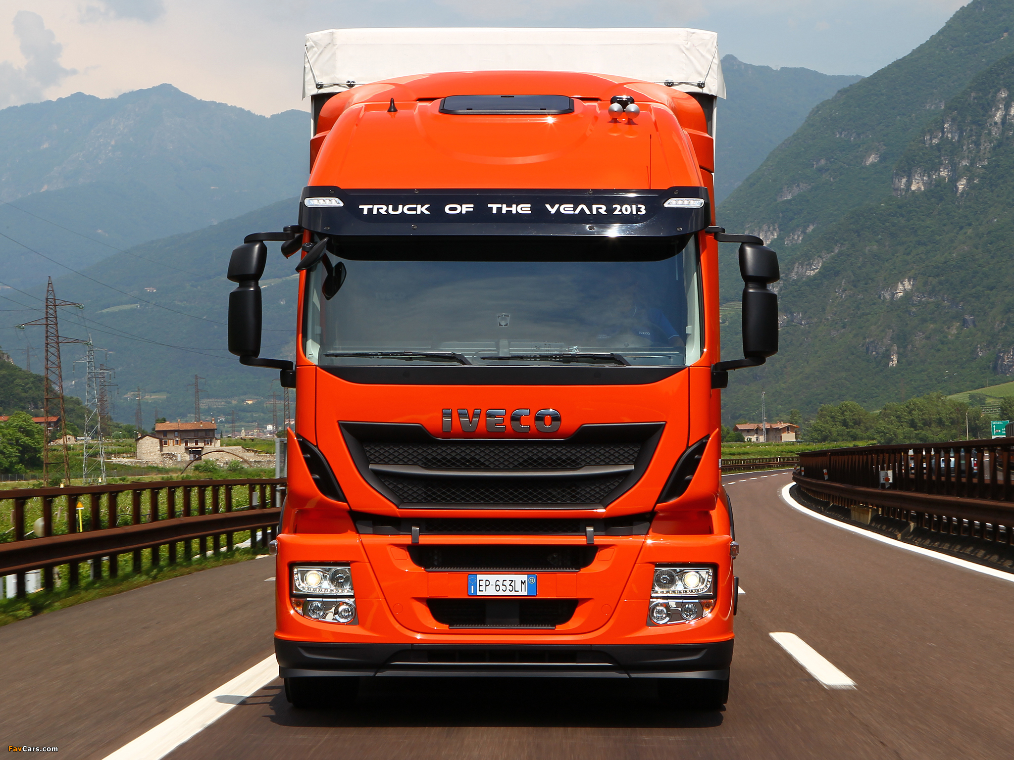 Pictures of Iveco Stralis Hi-Road 330 Natural Power 4x2 2012 (2048 x 1536)