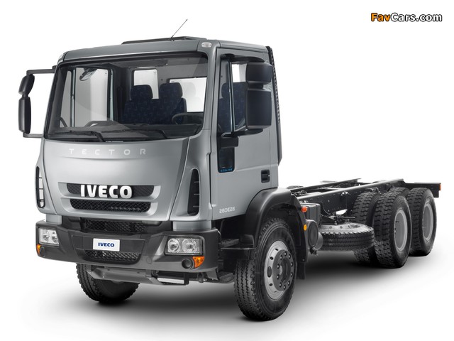 Photos of Iveco Tector 260E28 6x4 Chassis 2008 (640 x 480)