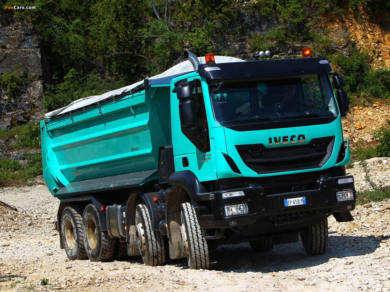 Images of Iveco Trakker Hi-Land 500 8x4 2013 (1280 x 960)