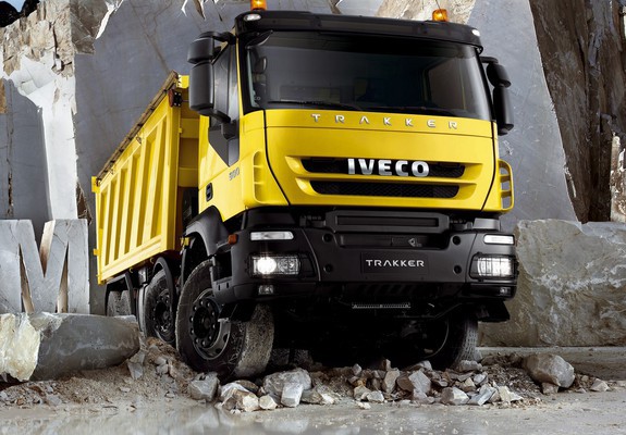 Iveco Trakker 8x4 2007–12 pictures