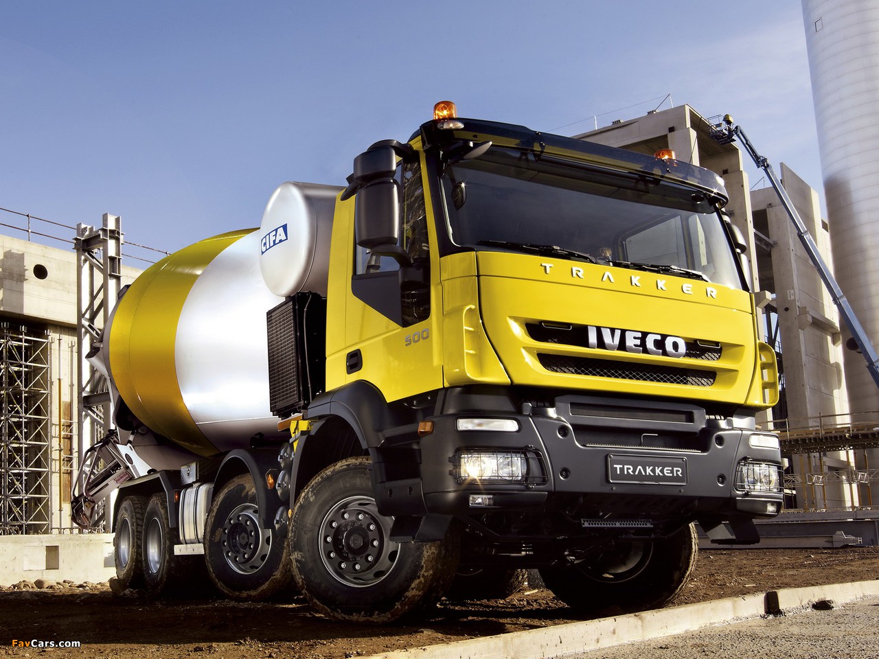 Photos of Iveco Trakker 8x4 Mixer 2007–12 (1280 x 960)