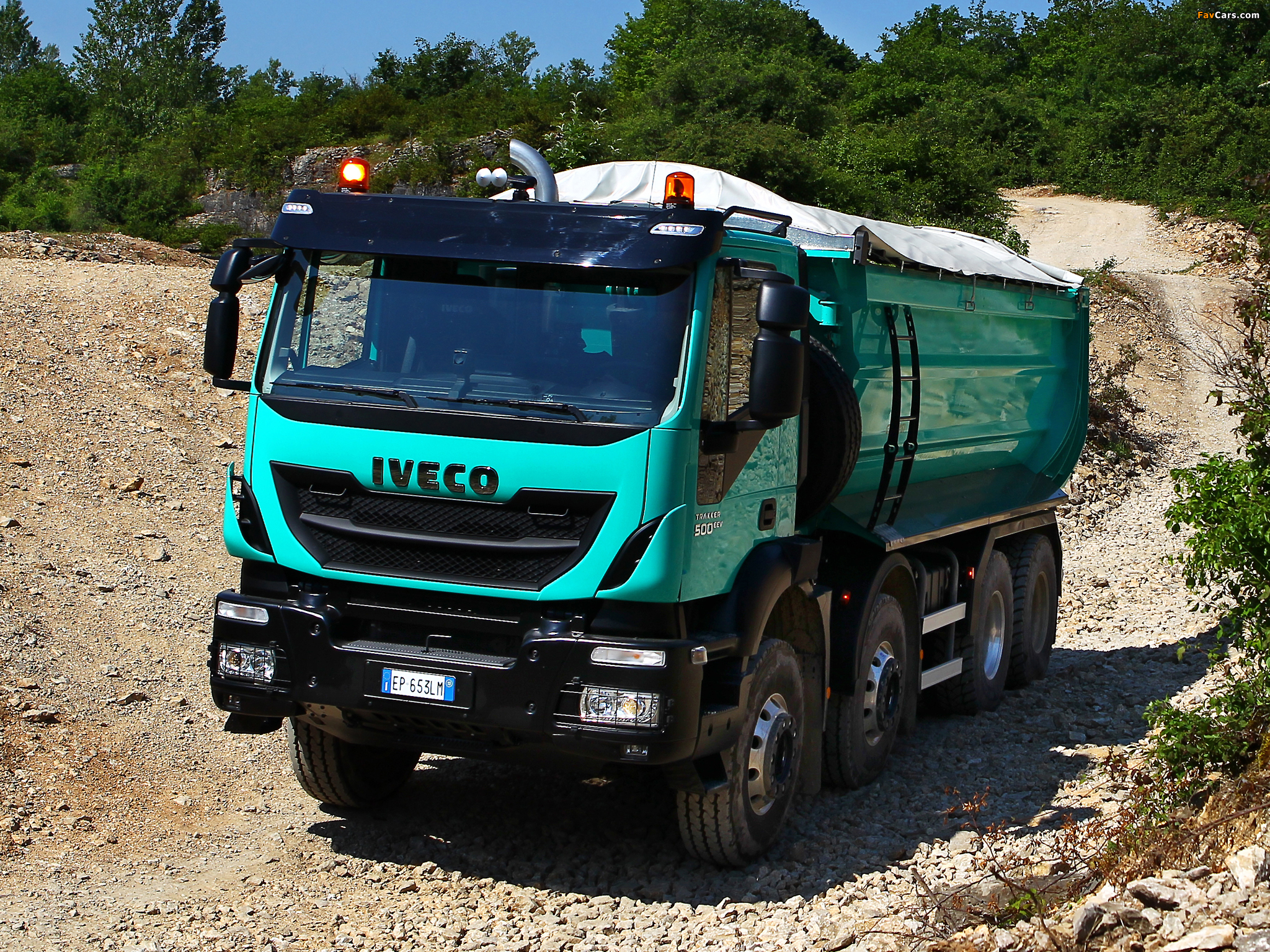 Photos of Iveco Trakker Hi-Land 500 8x4 2013 (2048 x 1536)