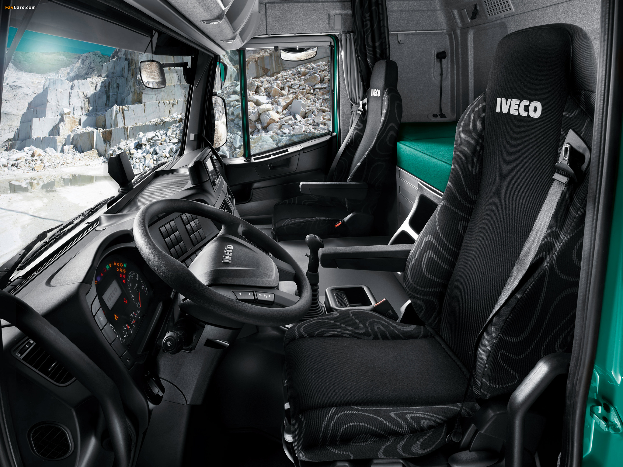 Pictures of Iveco Trakker Hi-Land 500 6x4 Tractor 2013 (2048 x 1536)