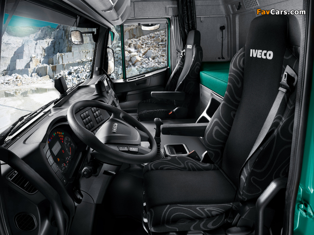 Pictures of Iveco Trakker Hi-Land 500 6x4 Tractor 2013 (640 x 480)